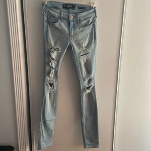 Hollister Blue Wash Low Rise Super Skinny Ripped 00R Jeans
